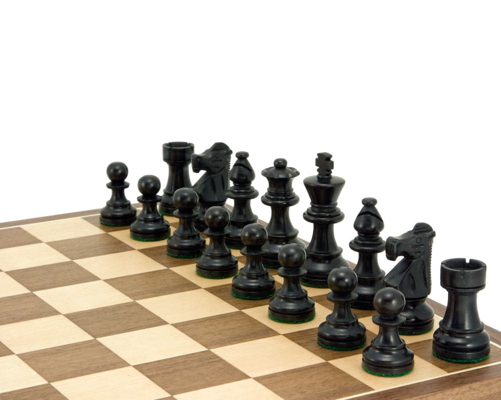 French Knight Ebonised Classic Chess Set (Hover Image)