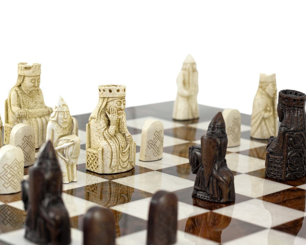 Isle of Lewis Italian Briarwood Chess Set with detailed British-made chess pieces on luxurious chess board.