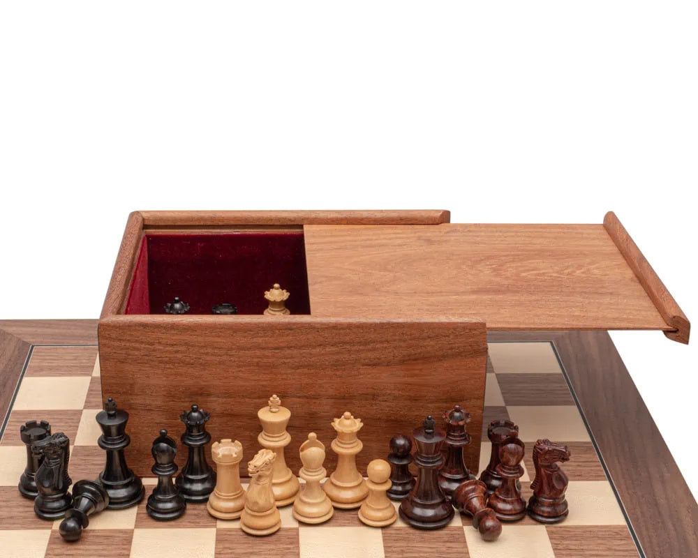 The Sandringham Tres Corone and Walnut Luxury Chess Set with Case